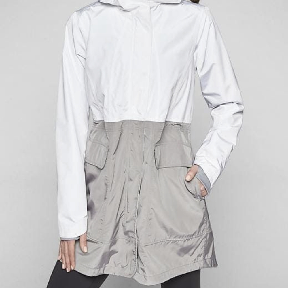 Athleta elemental rain jacket xs